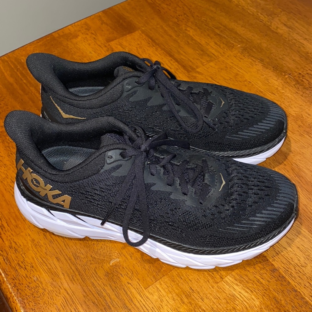 Hoka one one Clifton 7. Women size 7.